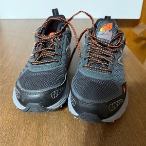 New Balance Men's 573 AT All Terrain Shoes Size 8 Black Gray Orange Preowned